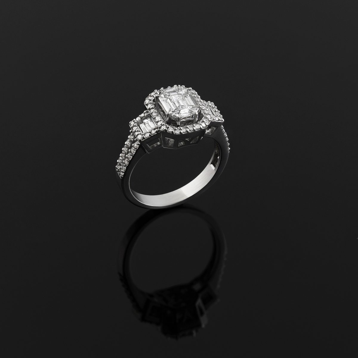 #JewelryPhotography #LuxuryJewelry #FineJewelry #JewelryDesign #JewelryDetails #DiamondRings #ElegantJewelry #JewelryArt #GemstoneJewelry #HighEndJewelry #JewelryCloseUp #JewelryShowcase #CustomJewelry #JewelryLifestyle #JewelryInFocus#australia#sydney #sydneyphotographer #advertising #commercialphotography